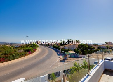 Sale - Villa - Torrevieja - Aguas Nuevas