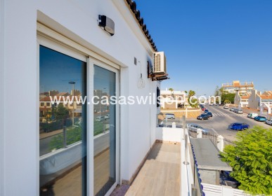 Sale - Villa - Torrevieja - Aguas Nuevas