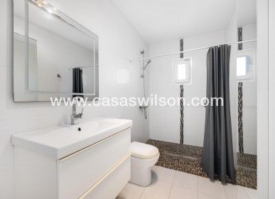 Sale - Villa - Torrevieja - Aguas Nuevas