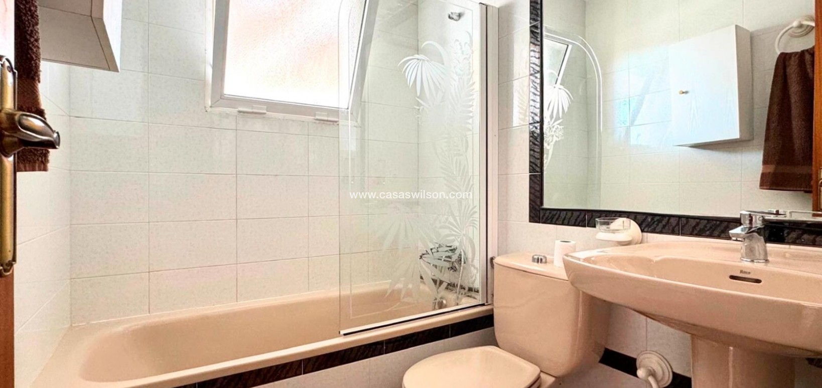 Sale - Apartment - Torrevieja - Costa Blanca