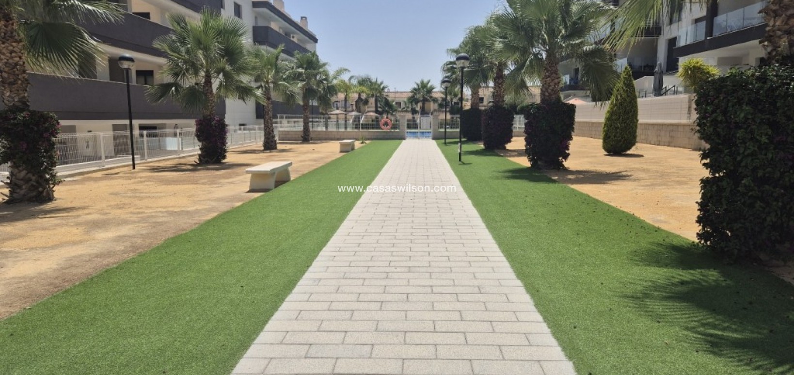 Sale - Apartment - Las Filipinas - Inland