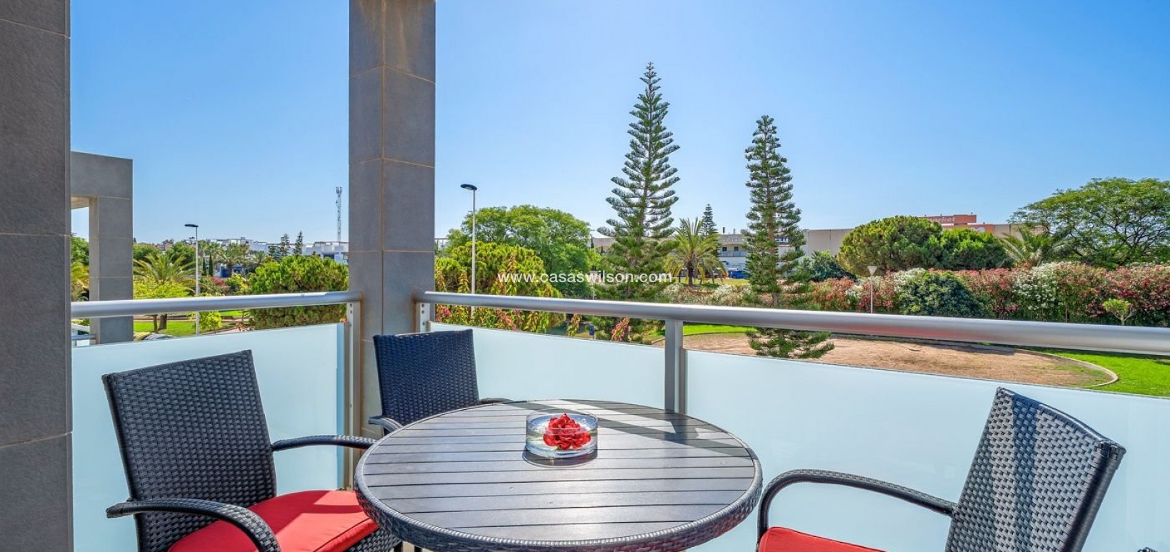 Sale - Bungalow - Punta Prima - Costa Blanca