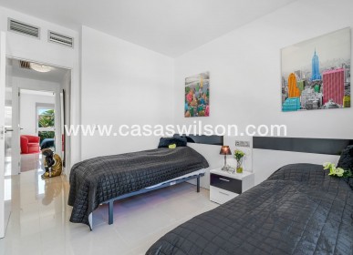 Sale - Bungalow - Punta Prima - Costa Blanca