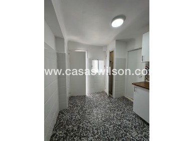 Sale - Townhouse - Torrevieja - Centro