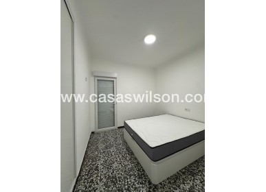 Sale - Townhouse - Torrevieja - Centro