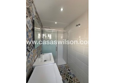 Sale - Townhouse - Torrevieja - Centro