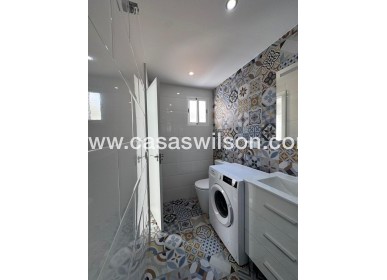 Sale - Townhouse - Torrevieja - Centro