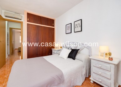 Sale - Apartment - Torrevieja - Playa de los Naufragos