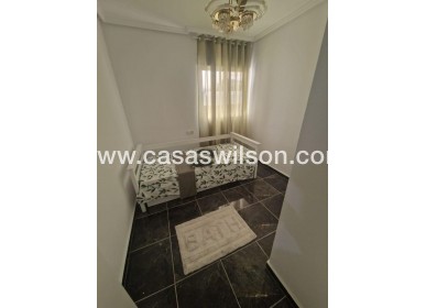 Sale - Apartment - Torrevieja - Centro - Muelle Pesquero