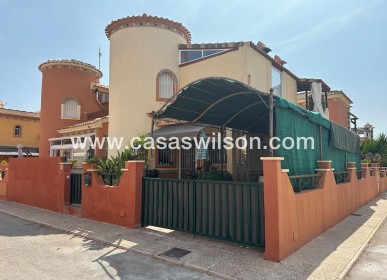 Sale - Villa - Orihuela Costa - Playa Flamenca