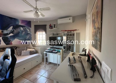 Sale - Villa - Orihuela Costa - Playa Flamenca