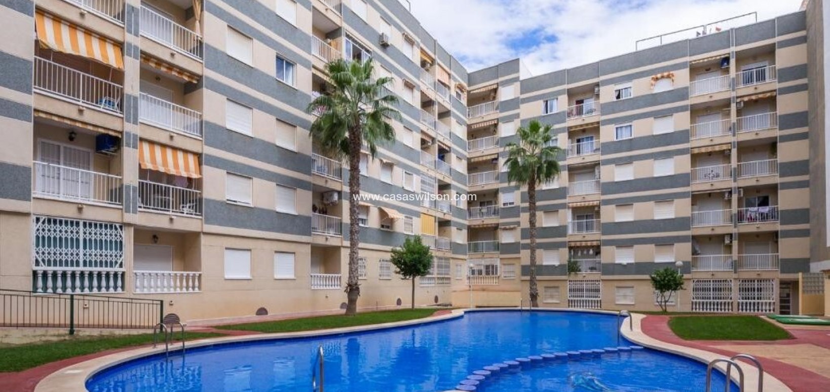 Sale - Apartment - Torrevieja - Centro
