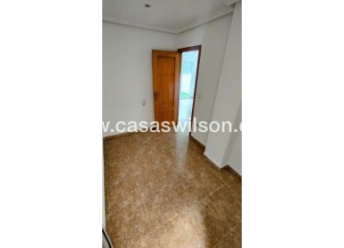 Sale - Apartment - Torrevieja - Playa de los Locos