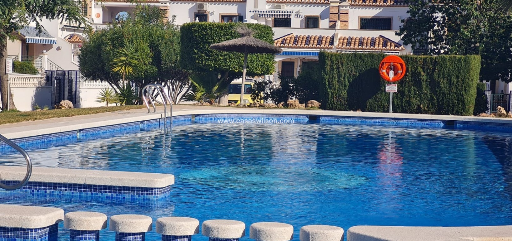 Sale - Bungalow - Orihuela Costa - Costa Blanca