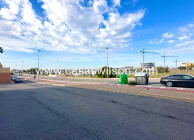 Sale - Apartment - Torrevieja - Aguas Nuevas