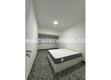 Sale - Apartment - Torrevieja - Centro