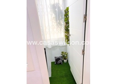 Sale - Apartment - Torrevieja - Playa de los Locos