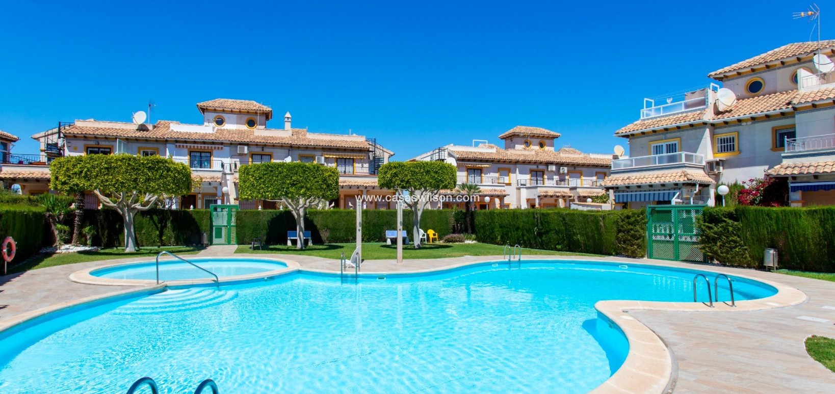 Sale - Bungalow - Orihuela Costa - Punta Prima