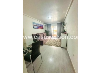 Sale - Apartment - Torrevieja - Centro