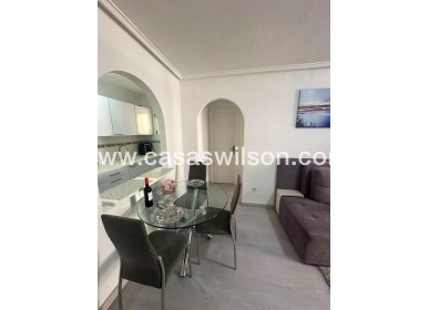 Sale - Apartment - Torrevieja - Centro