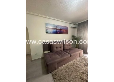 Sale - Apartment - Torrevieja - Centro