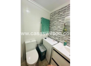 Sale - Apartment - Torrevieja - Centro