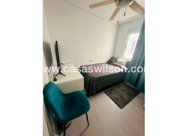 Sale - Apartment - Torrevieja - Centro