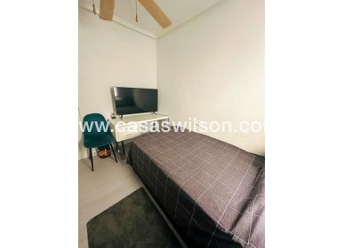 Sale - Apartment - Torrevieja - Centro