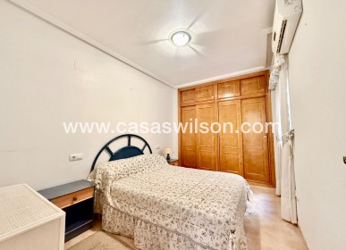 Sale - Apartment - Torrevieja - Centro