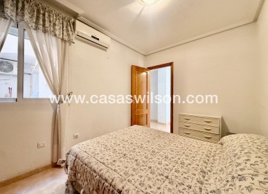 Sale - Apartment - Torrevieja - Centro
