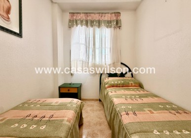 Sale - Apartment - Torrevieja - Centro