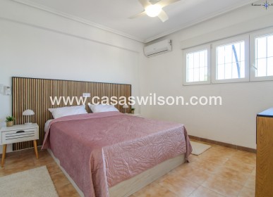 Sale - Apartment - Punta Prima - Costa Blanca