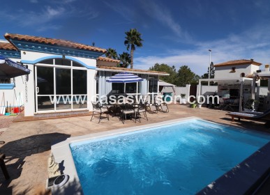 Sale - Villa - Hondón de las Nieves - Inland