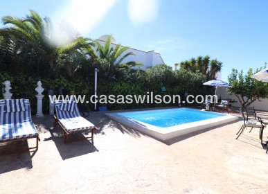 Sale - Villa - Hondón de las Nieves - Inland
