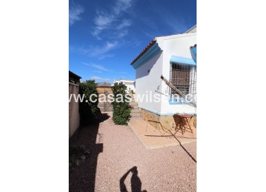 Sale - Villa - Hondón de las Nieves - Inland