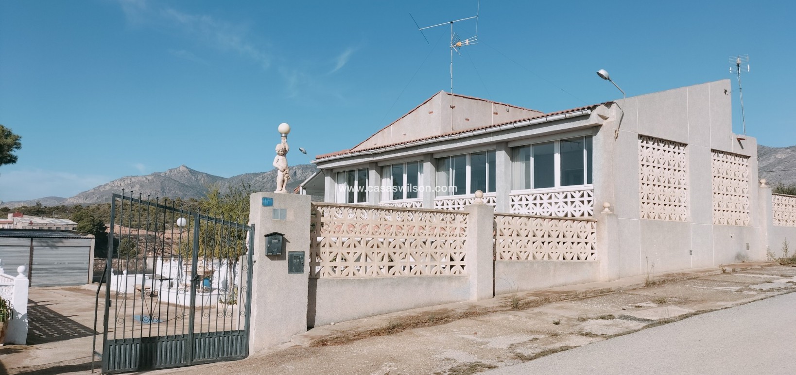 Sale - Villa - Crevillente - Inland