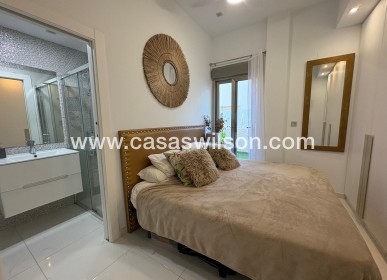 Venta - Chalet - Orihuela Costa - Villamartín