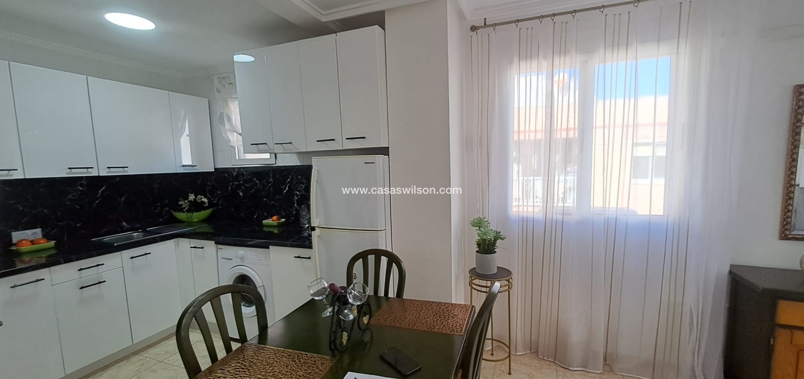 Sale - Apartment - Torrevieja - Costa Blanca