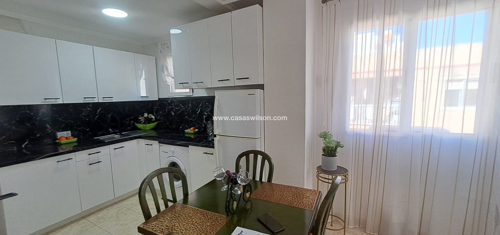 Sale - Apartment - Torrevieja - Costa Blanca