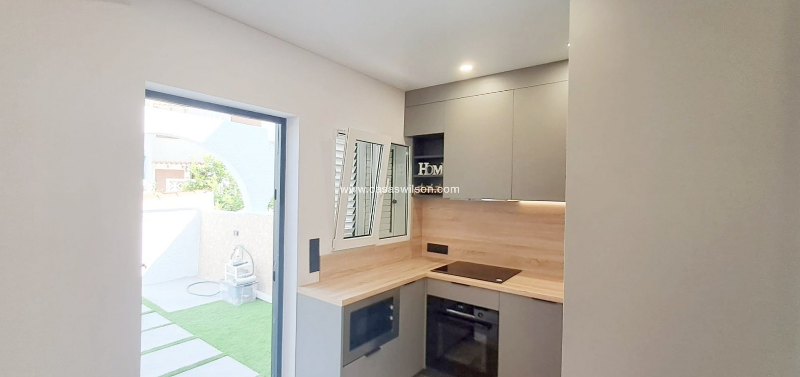 Sale - Townhouse - Torrevieja - Costa Blanca