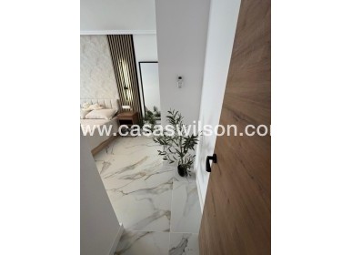 Sale - Apartment - Torrevieja - Costa Blanca