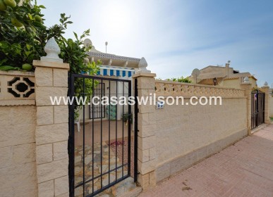 Sale - Villa - Orihuela Costa - La Florida