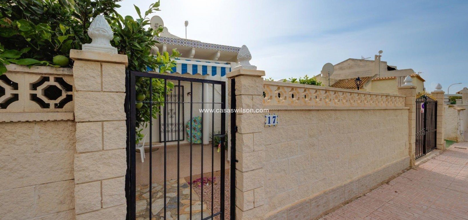 Sale - Villa - Orihuela Costa - La Florida