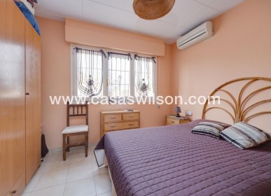 Sale - Villa - Orihuela Costa - La Florida