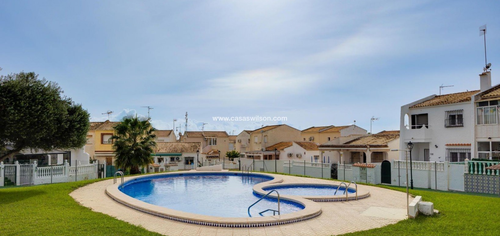 Sale - Villa - Orihuela Costa - La Florida