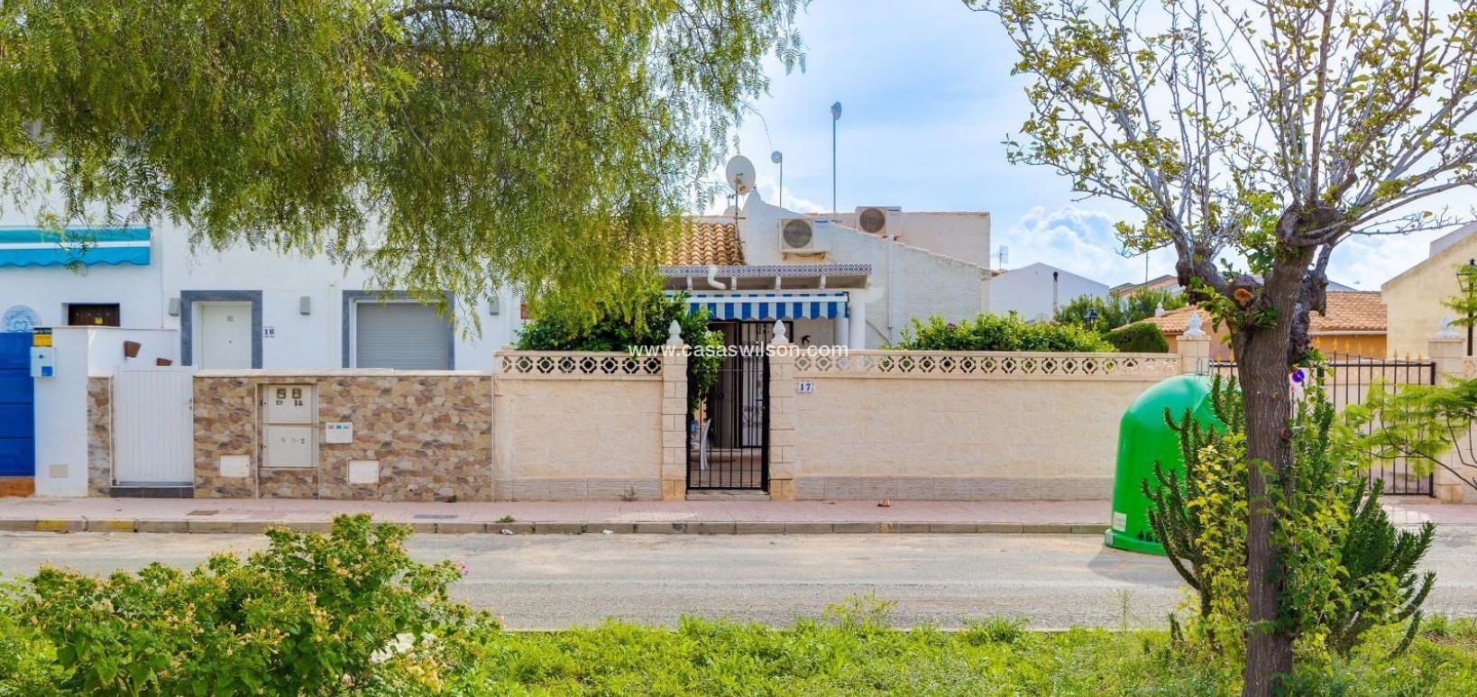 Sale - Villa - Orihuela Costa - La Florida