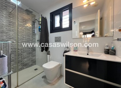 Sale - Bungalow - Pilar de la Horadada - Torre de la Horadada