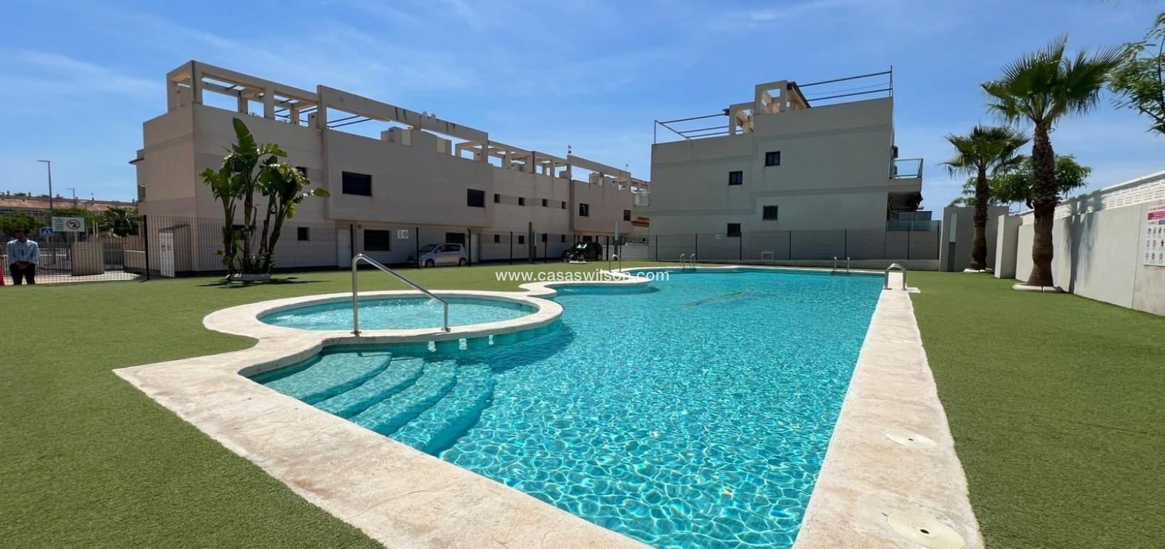 Sale - Bungalow - Pilar de la Horadada - Torre de la Horadada