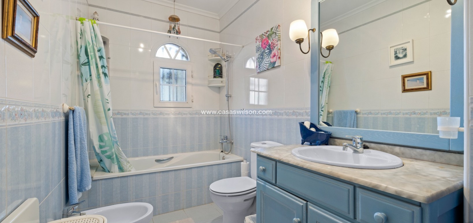 Sale - Villa - Orihuela Costa - Costa Blanca