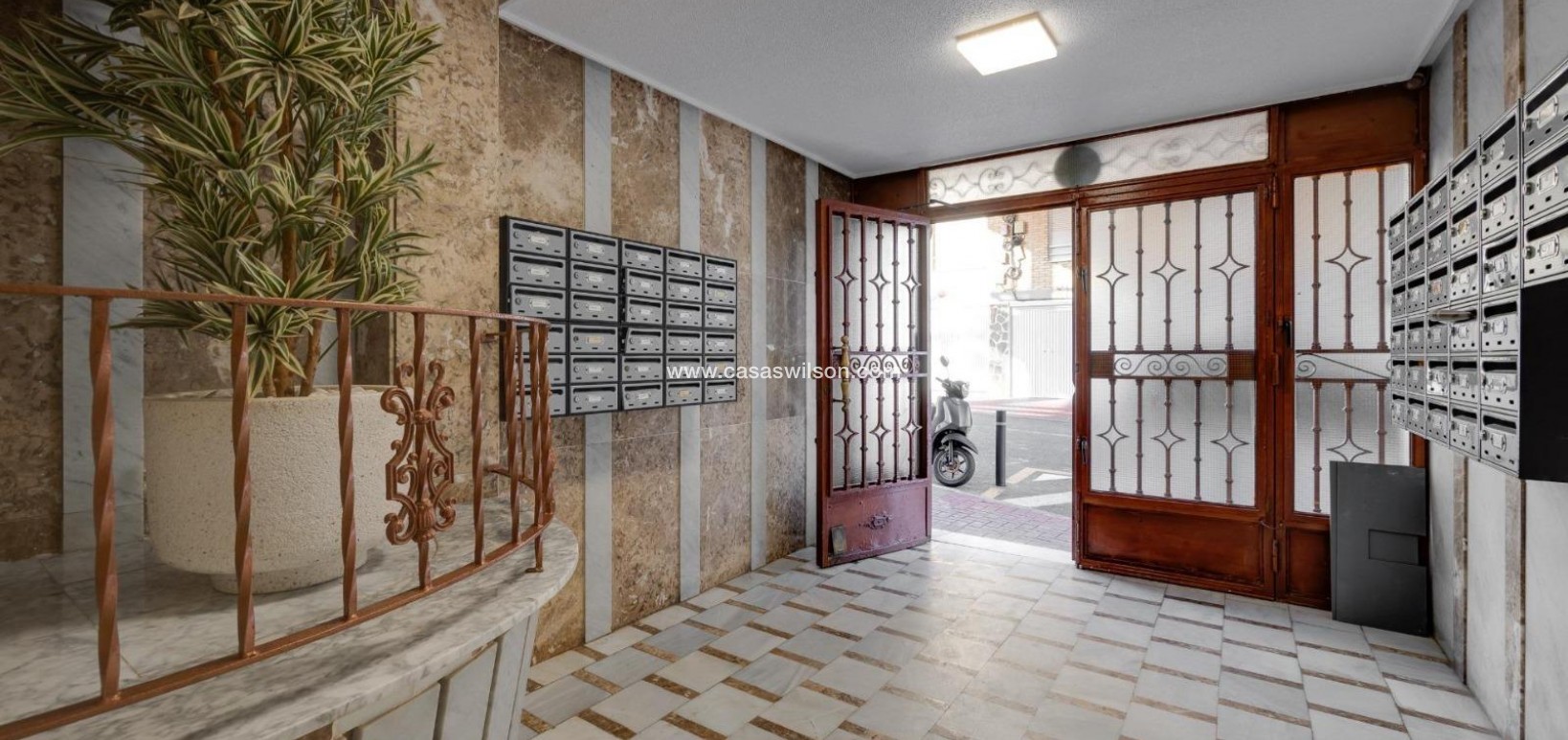 Sale - Apartment - Torrevieja - Costa Blanca